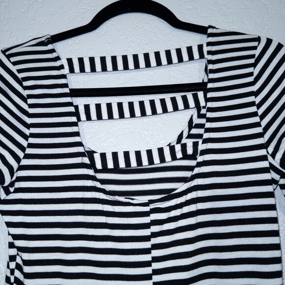 Happening In The Present Black & White Stripe Mini Dress Size‎ XS - Picture 5 of 6
